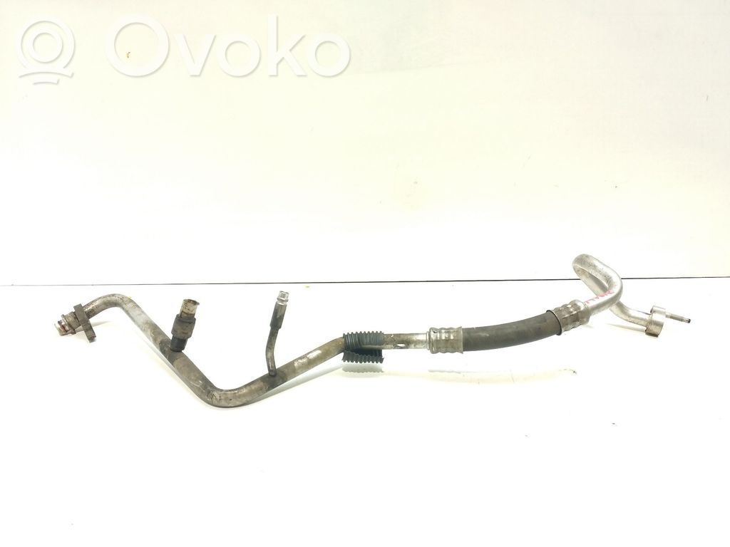 Ford Focus Ilmastointilaitteen putki (A/C) 