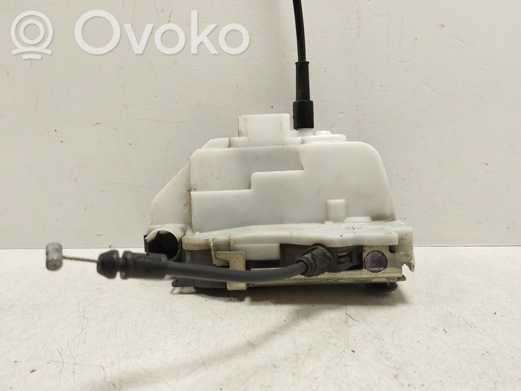 Renault Megane II Front door lock 