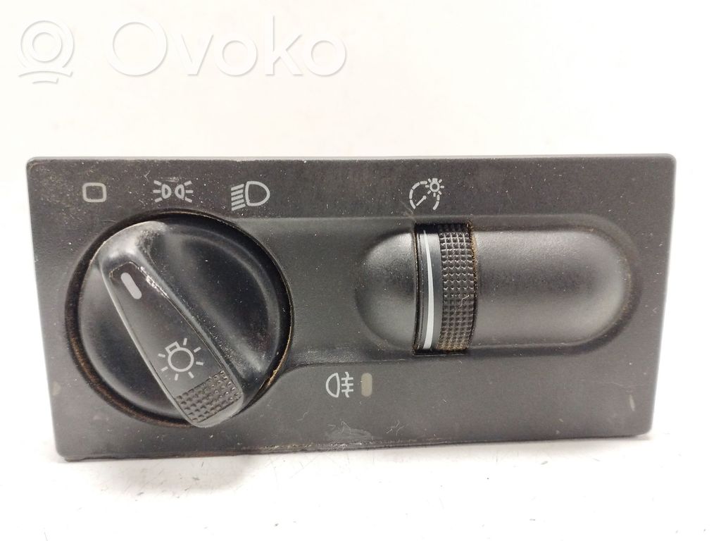 Volkswagen Golf SportWagen Panel lighting control switch 