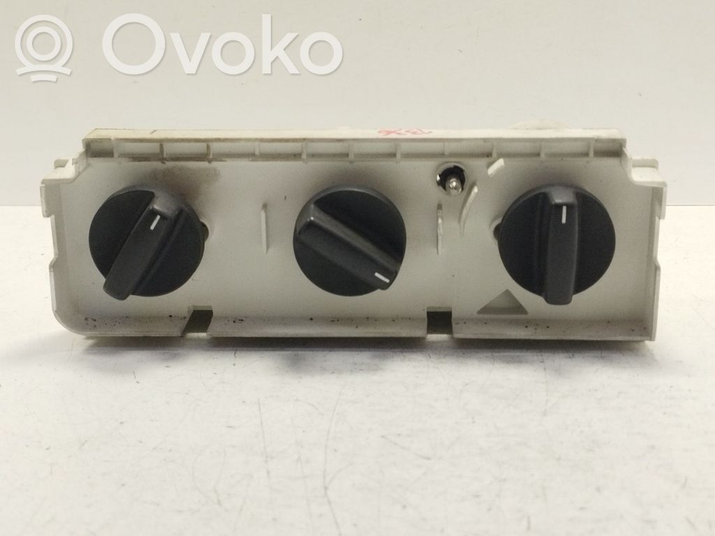 BMW 3 E36 Air conditioner control unit module 