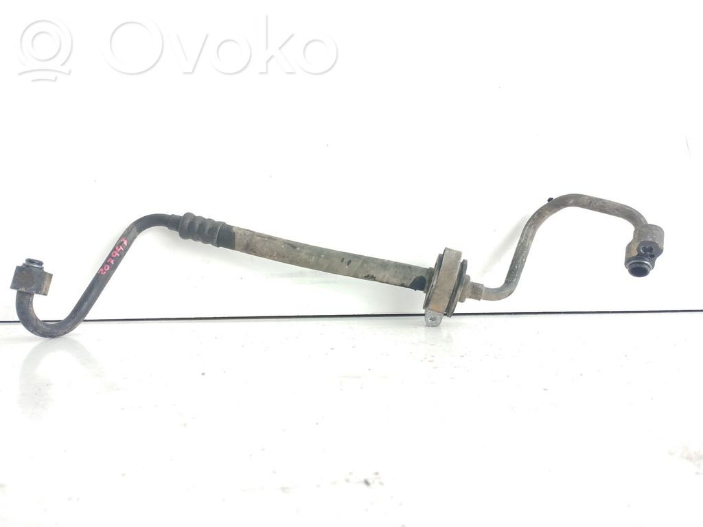 BMW 3 E36 Ilmastointilaitteen putki (A/C) 
