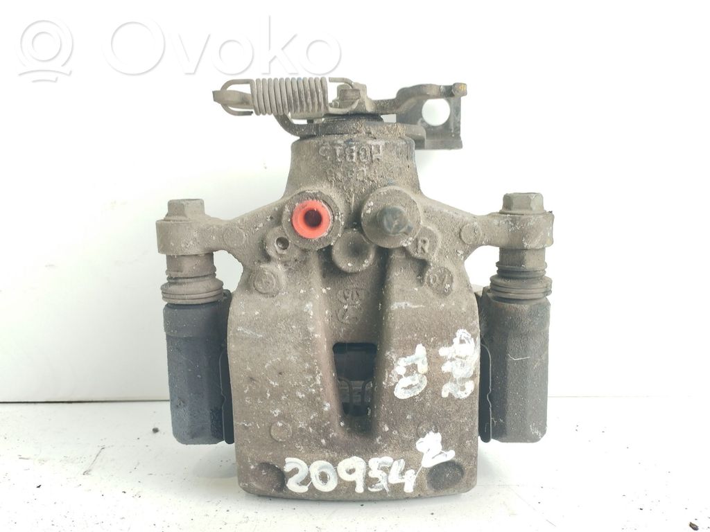 Hyundai i30 Jarrusatulan tyynyn pidike takana 