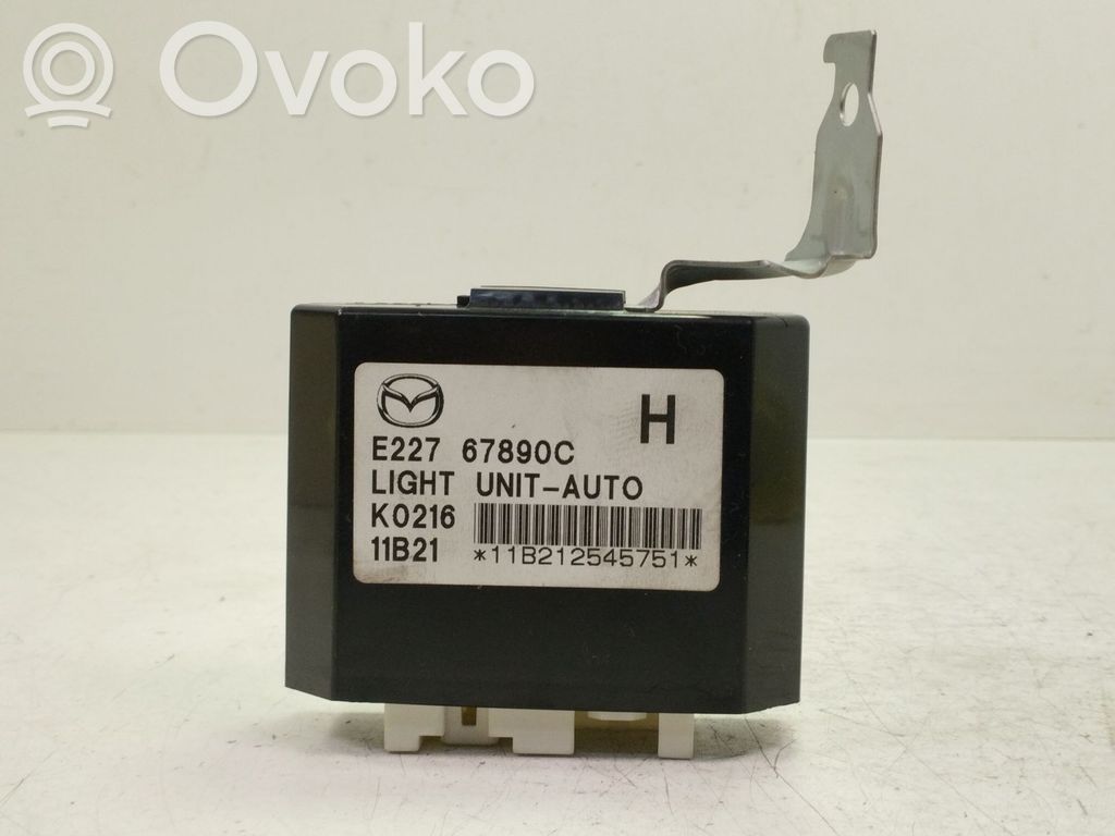 Muut ohjainlaitteet/moduulit   E22767890C