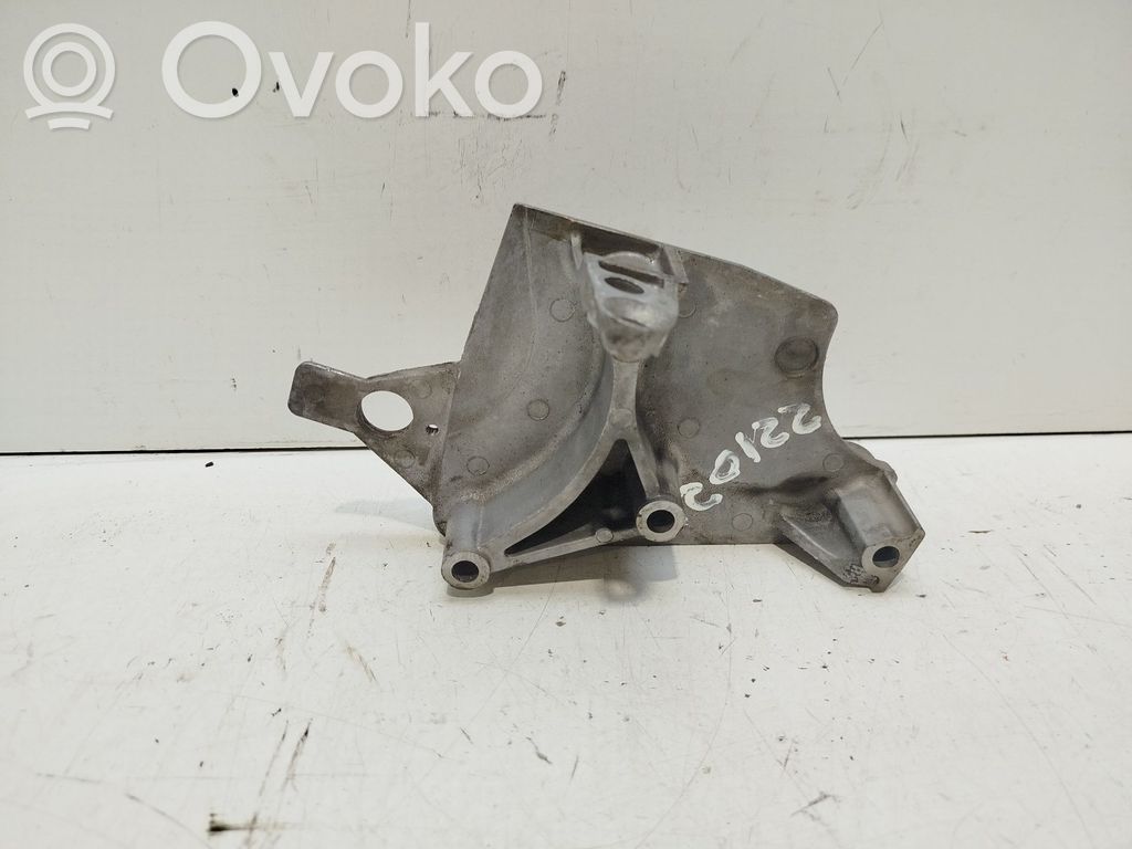 Engine mount bracket   8200408663