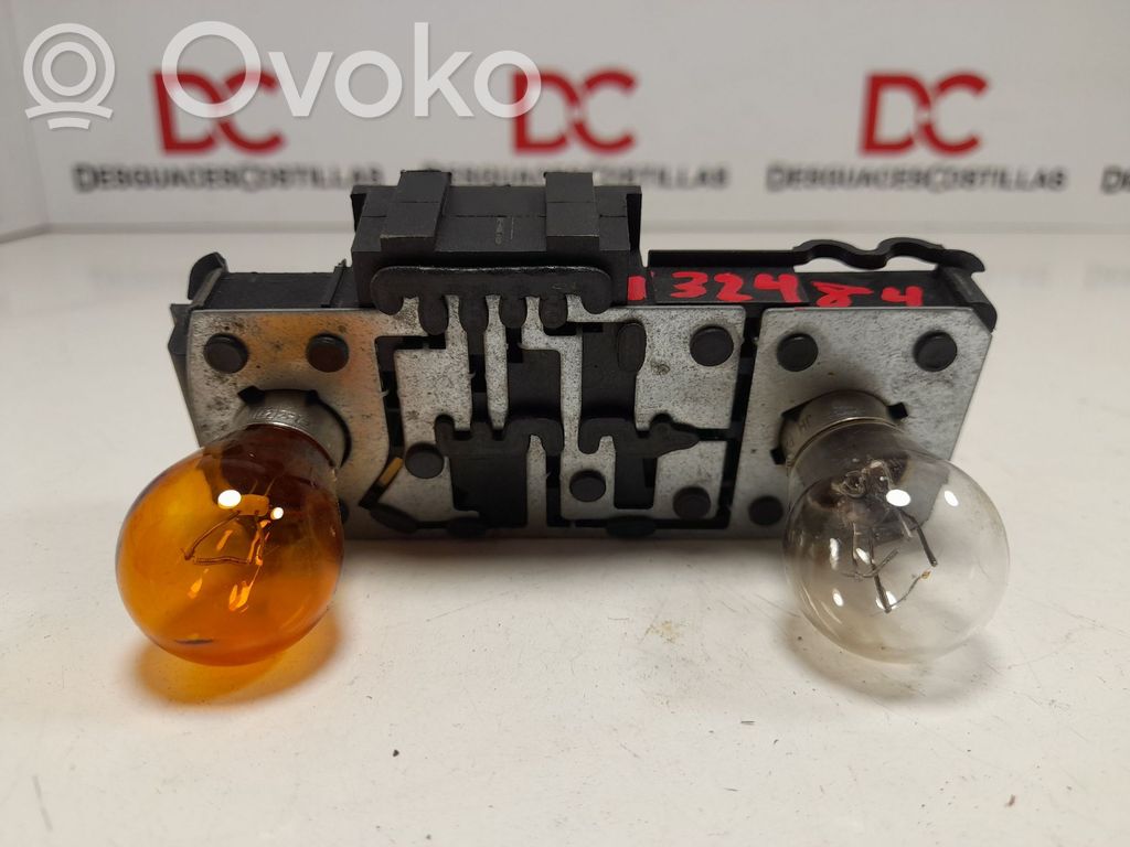 Seat Cordoba (6K) Aizmugures spuldzes vāka turētājs 