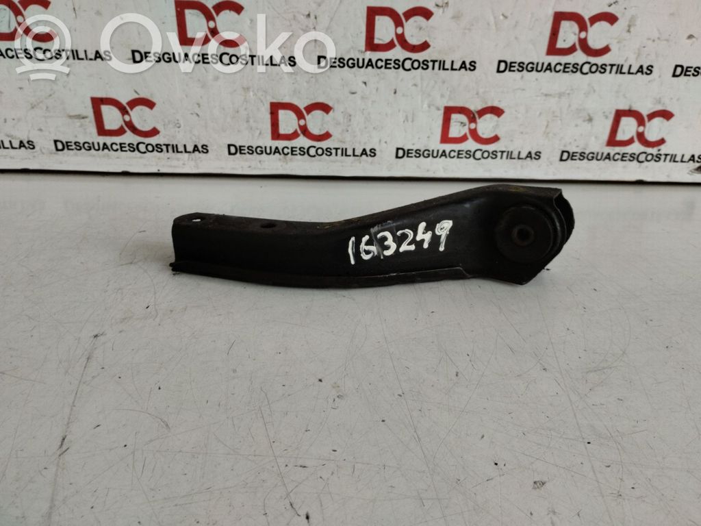 Opel Corsa B Рычаг 