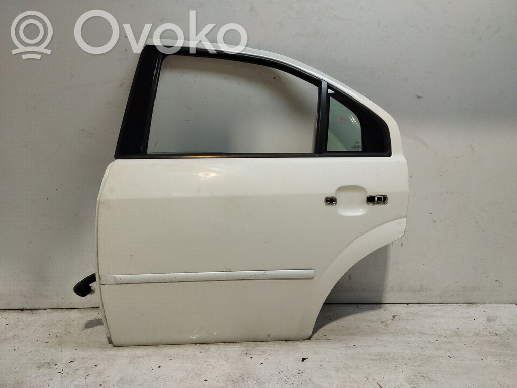 Ford Mondeo Mk III Galinės durys 