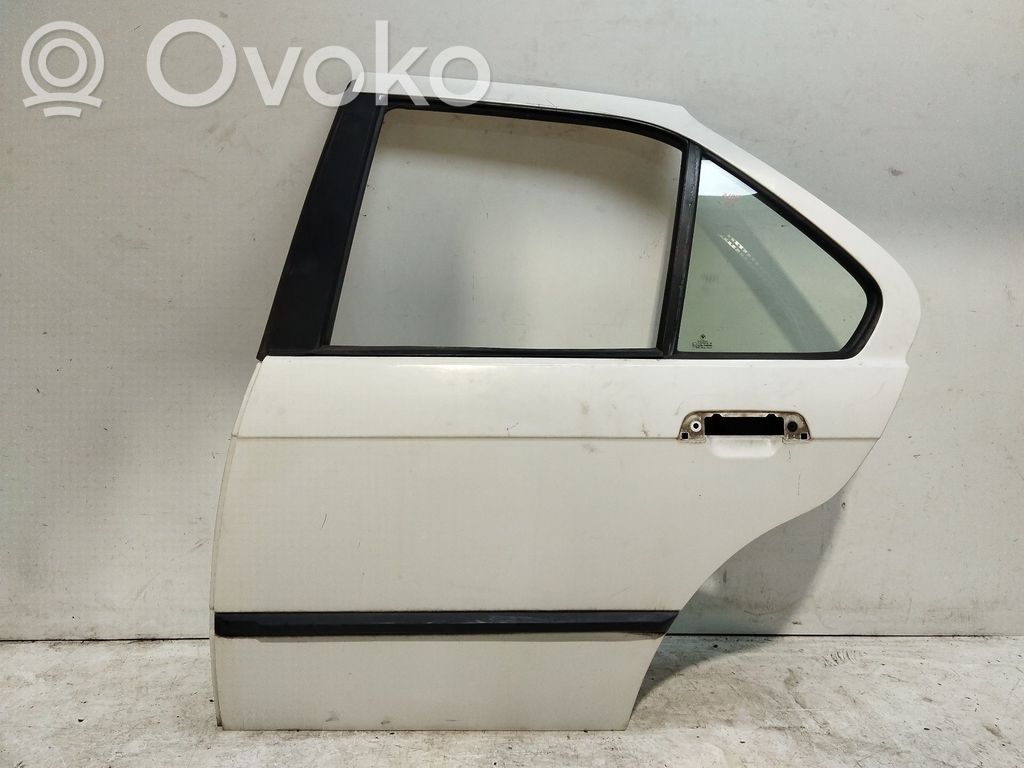 BMW 3 E30 Galinės durys 