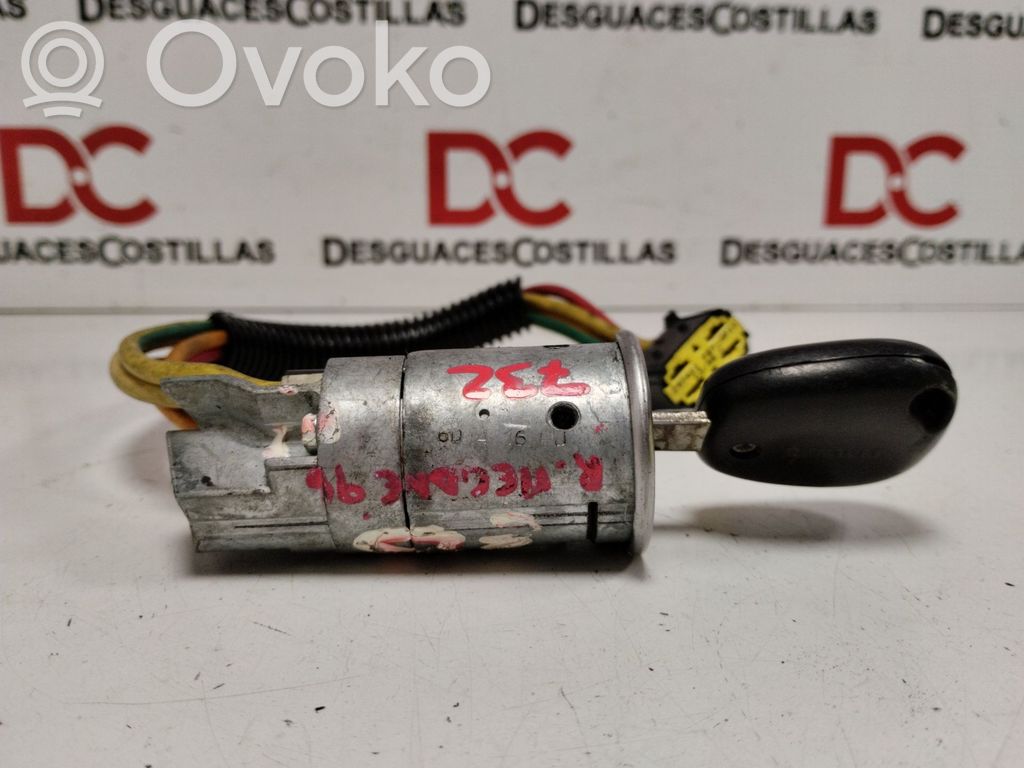 Renault Megane I Aizdedzes atslēga 