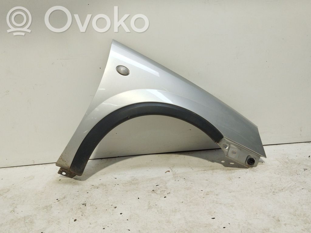 Opel Corsa C Sparnas 
