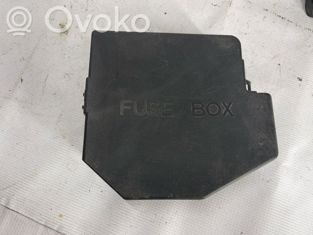 Fuse box cover   8947
