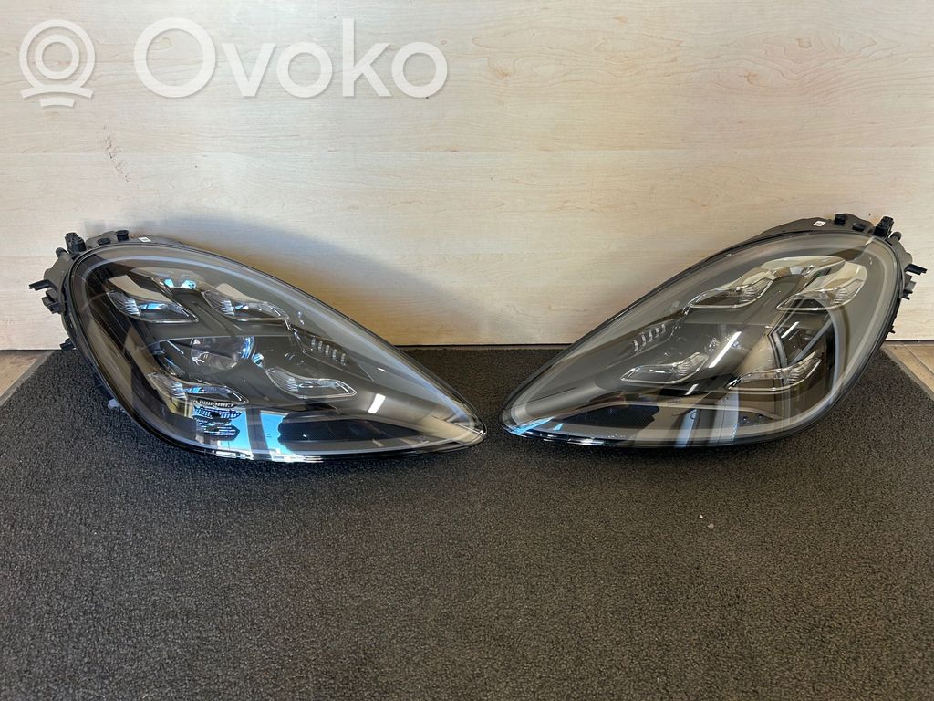 Porsche Cayenne (9Y0 9Y3) Scheinwerfer 