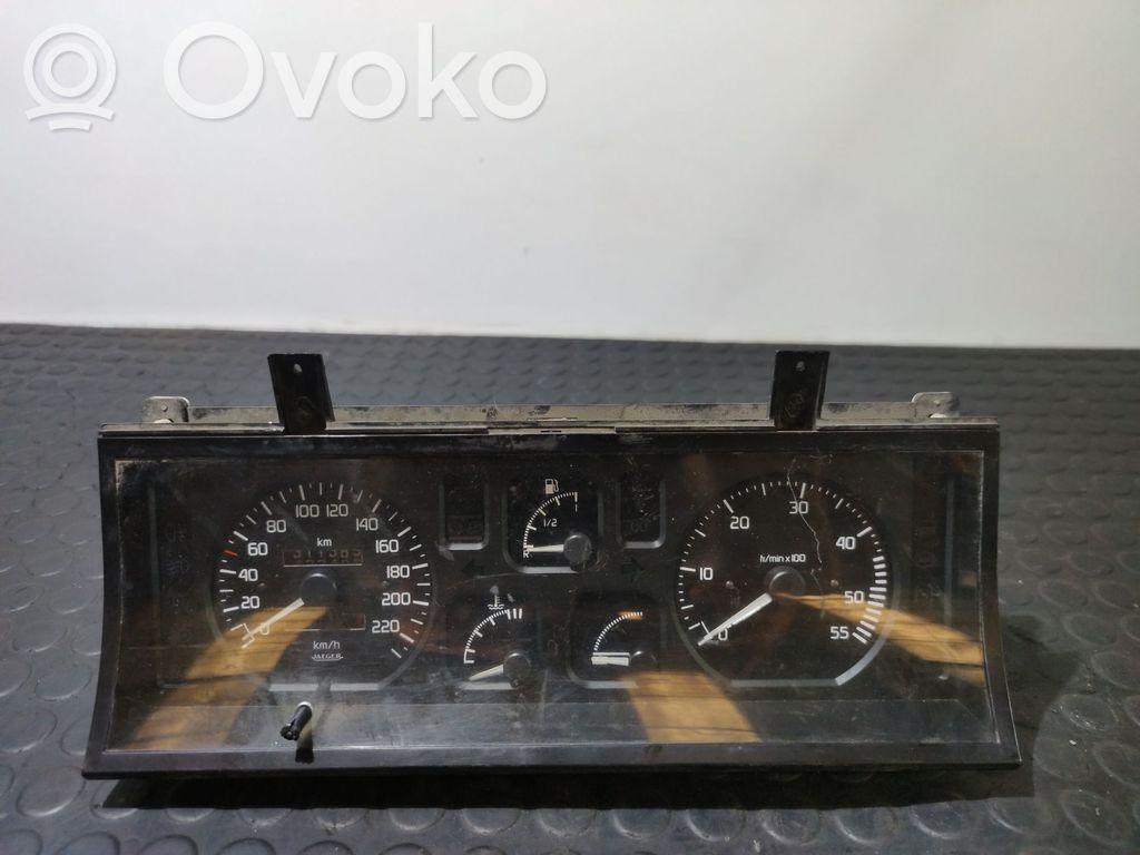 Renault 19 Speedometer (instrument cluster) 