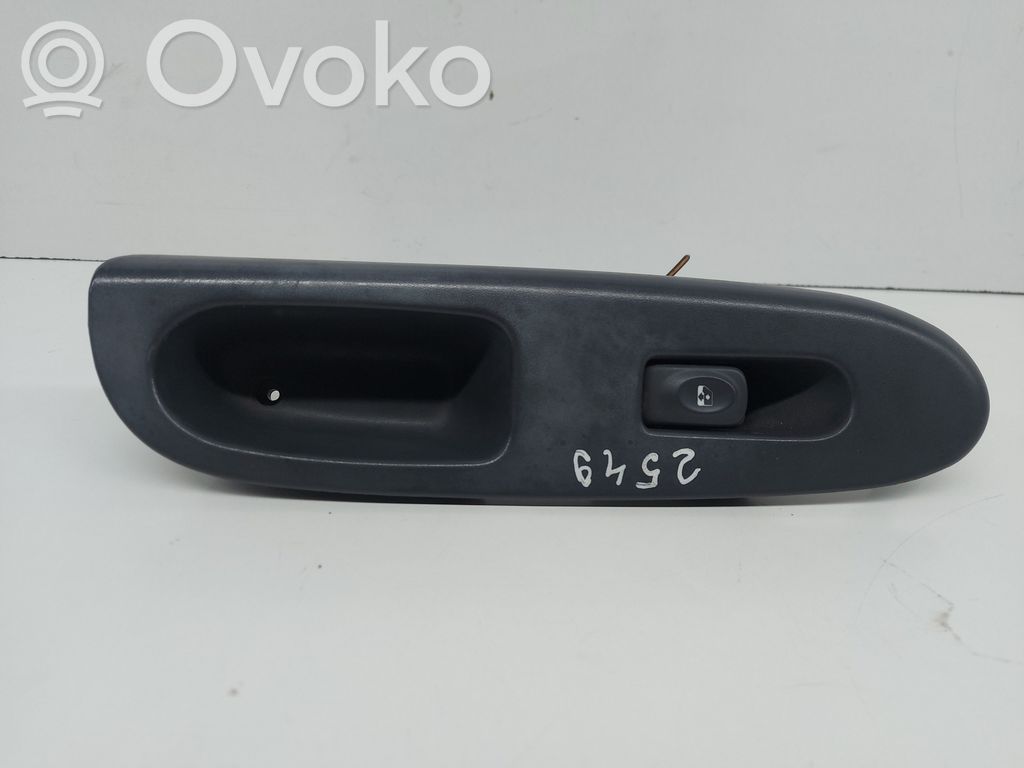 Renault Clio I Interruptor del elevalunas eléctrico 