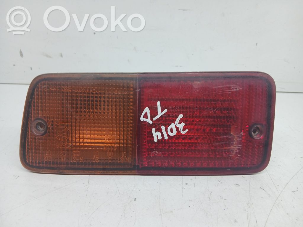 Nissan Patrol Y60 Lampă bară spate 