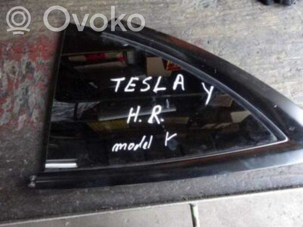Tesla Model Y Rear side window 
