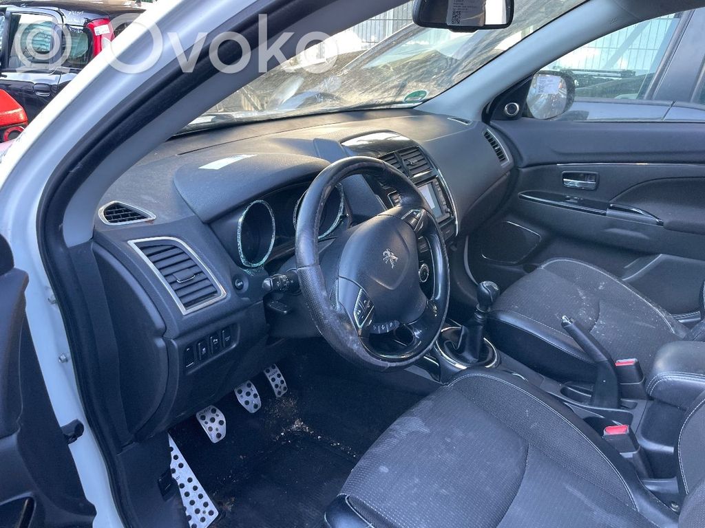 Peugeot 4008 Kojelauta 