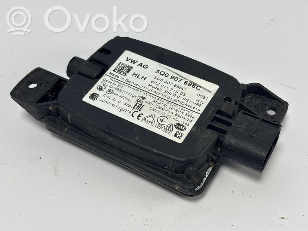 Sonstige Steuergeräte / Module   5Q0907686C