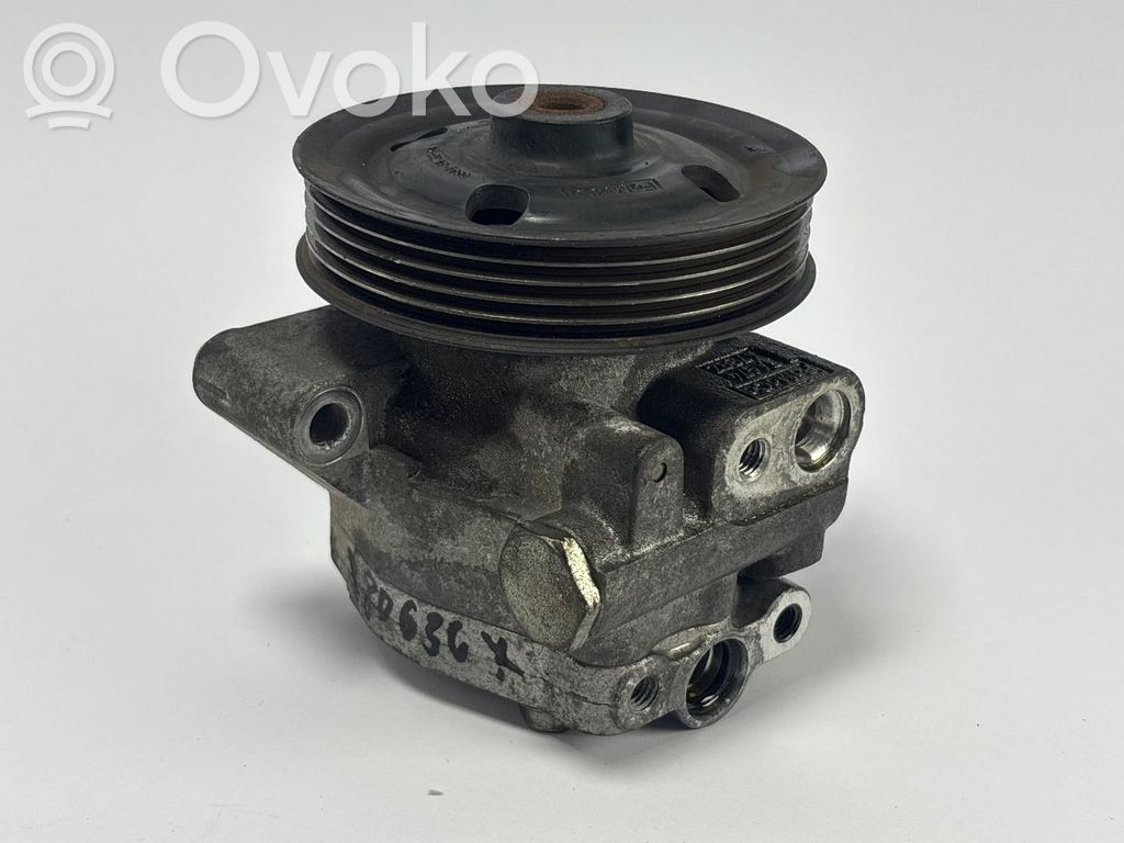 Ford Mondeo MK IV Ohjaustehostimen pumppu 