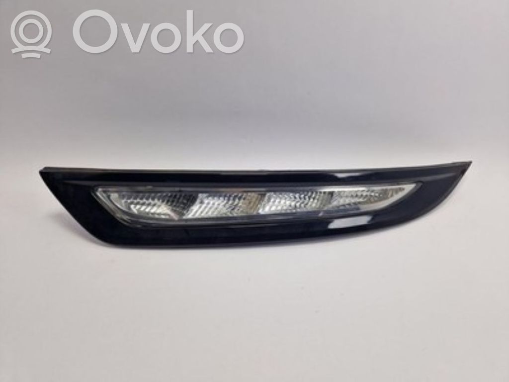 Ford Kuga I Scheinwerfer 