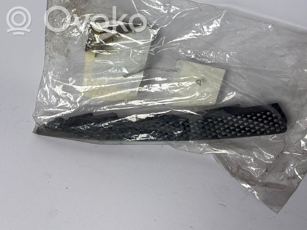Etusäleikkö   CV448228AA