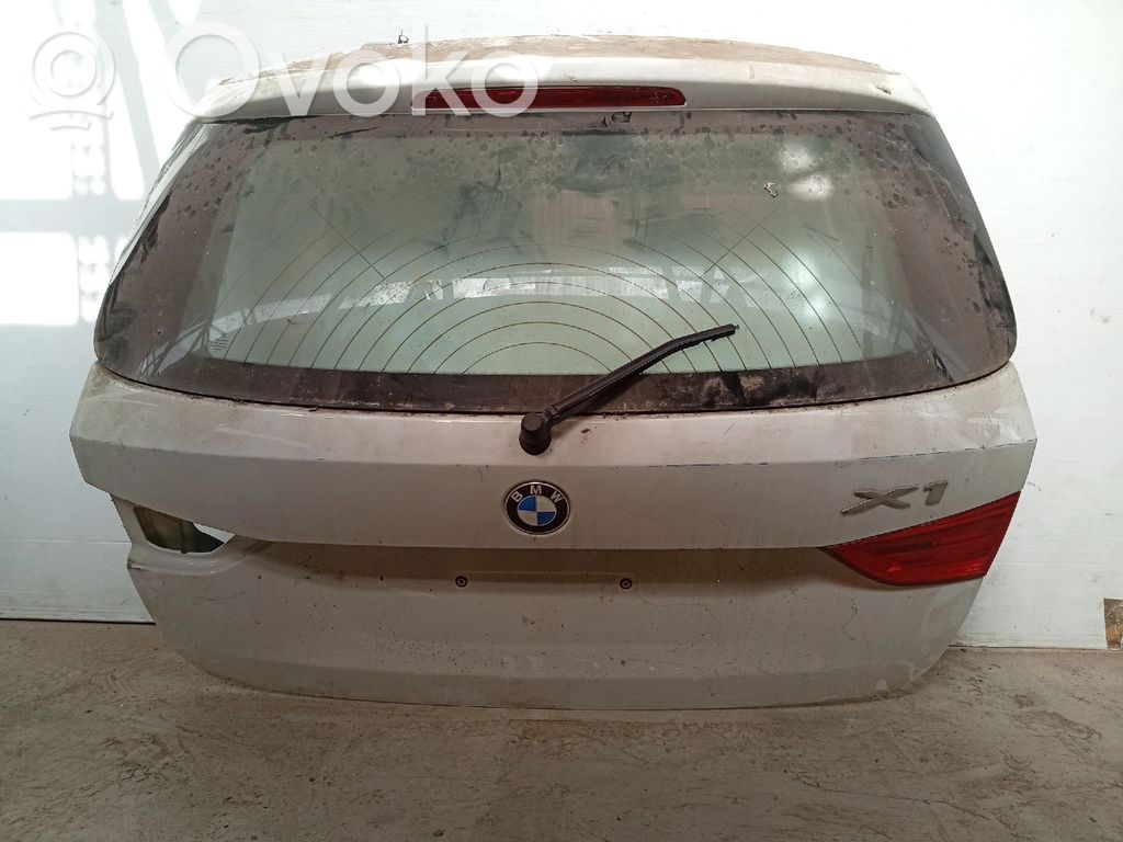 Tailgate/trunk/boot lid