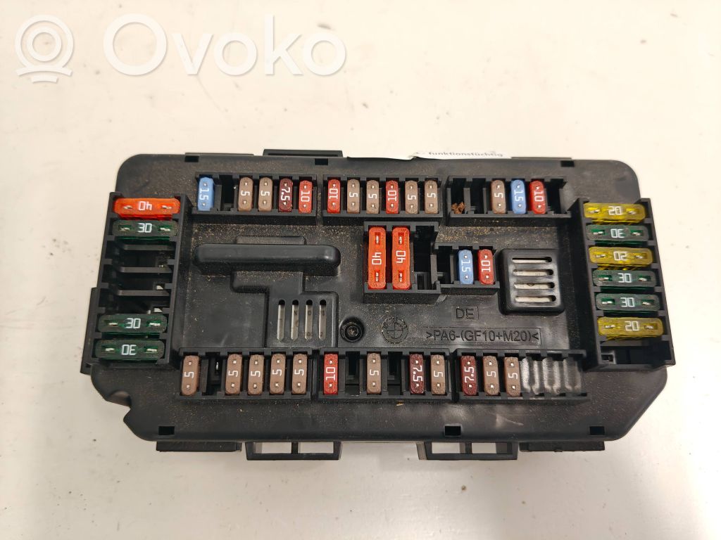 BMW 3 F30 F35 F31 Ramka / Moduł bezpieczników 