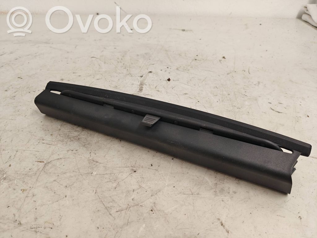 BMW 5 E60 E61 Universāla aizmugurējā sānu logu saulessargs / žalūzija 