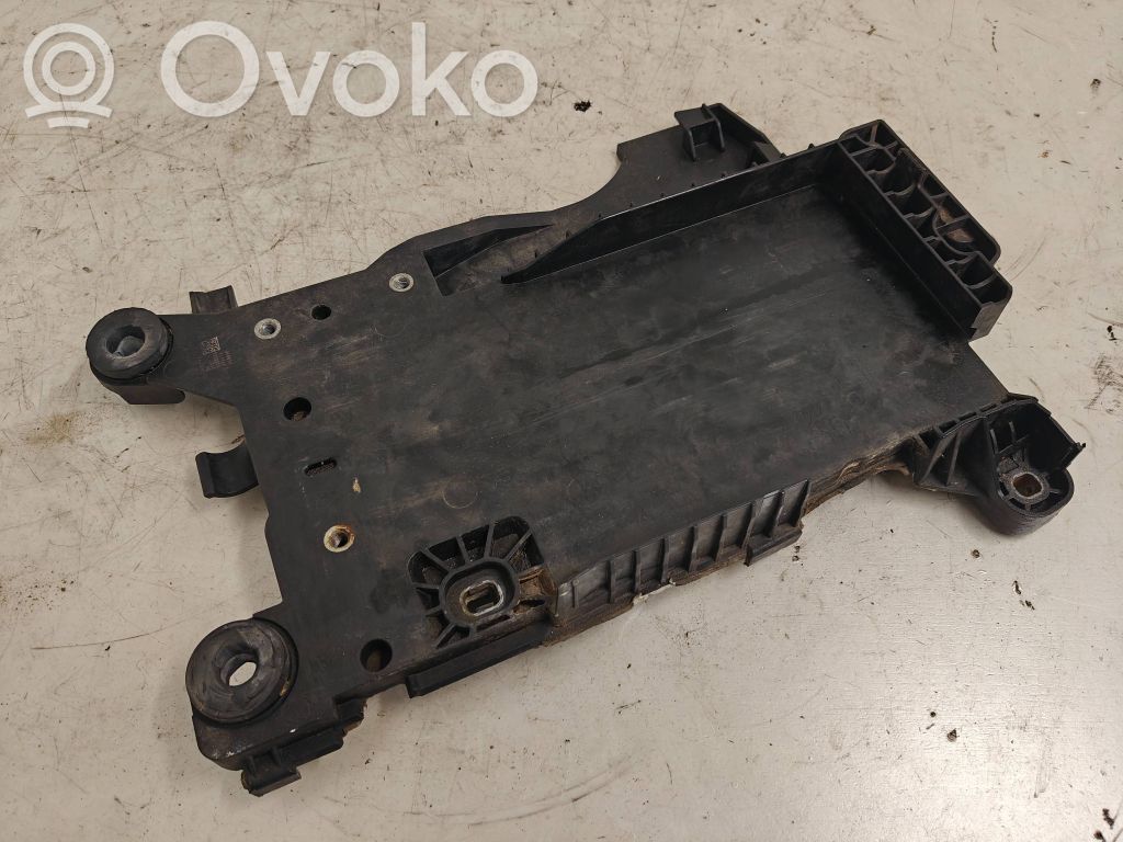 BMW 2 F45 Półka akumulatora 