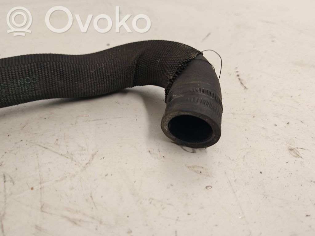 BMW 5 E60 E61 Moottorin vesijäähdytyksen putki/letku 