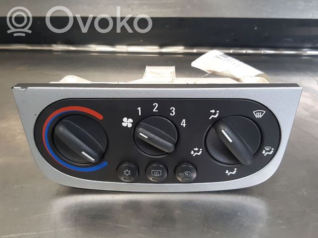Opel Tigra B Climate control unit 