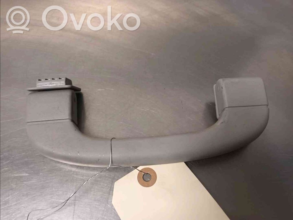 BMW 3 E90 E91 Rankenėlė priekinė 