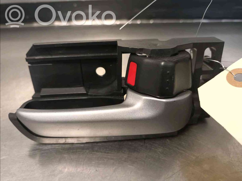 Suzuki Splash Manecilla interna puerta trasera 