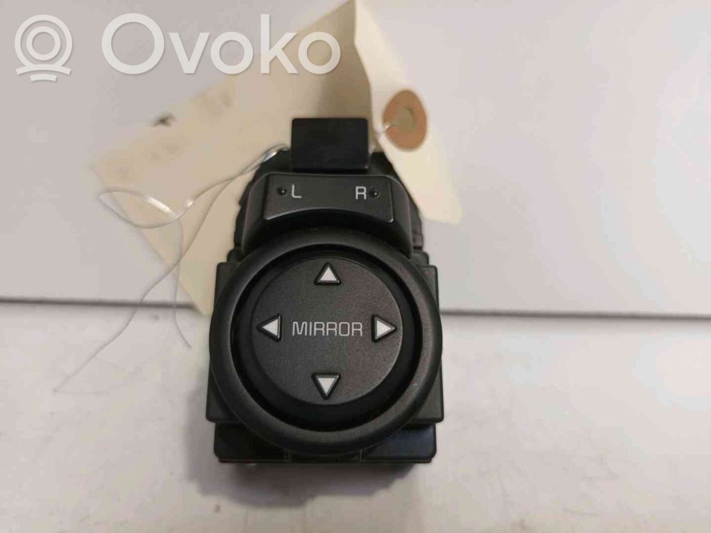 KIA Stonic Wing mirror switch 