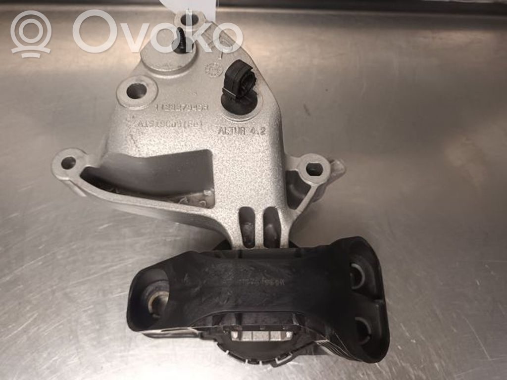 Renault Talisman Engine mounting bracket 