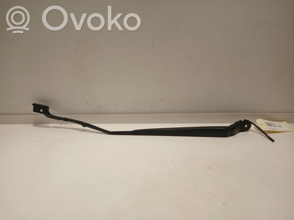 Renault Megane E-Tech Front wiper blade arm 