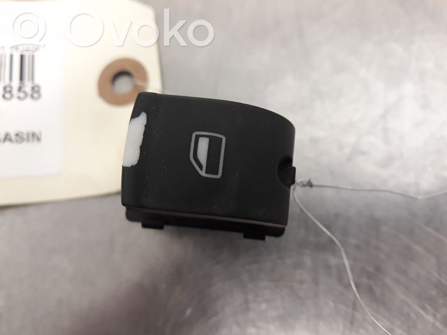 Audi A3 S3 8P Electric window control switch 