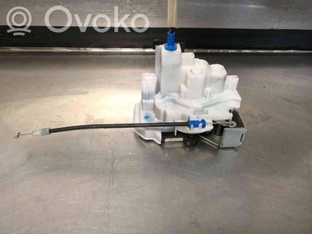 Opel Combo C Priekšpusē slēdzene 