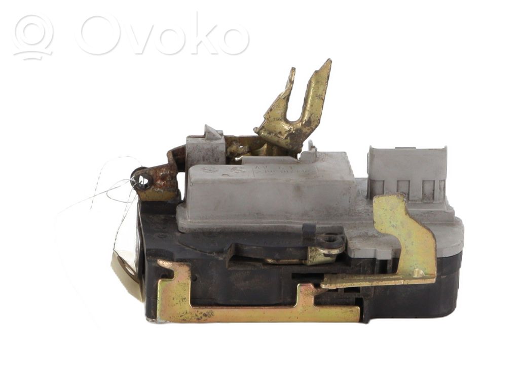 Citroen Xsara Zamek drzwi przednich 