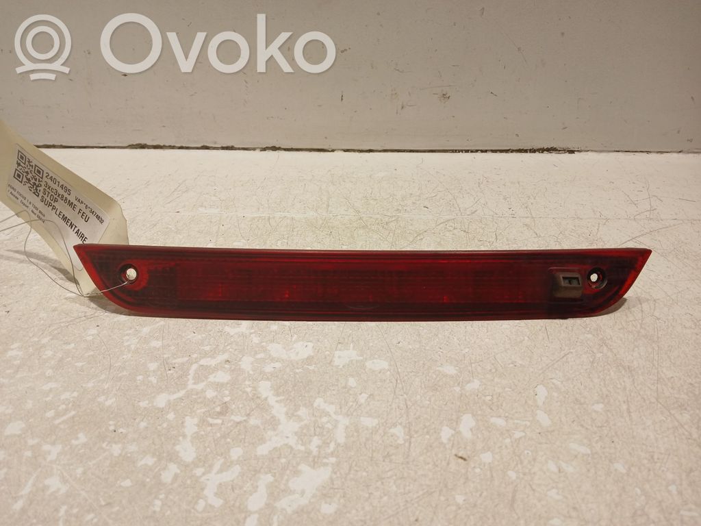Ford Focus Third/center stoplight 