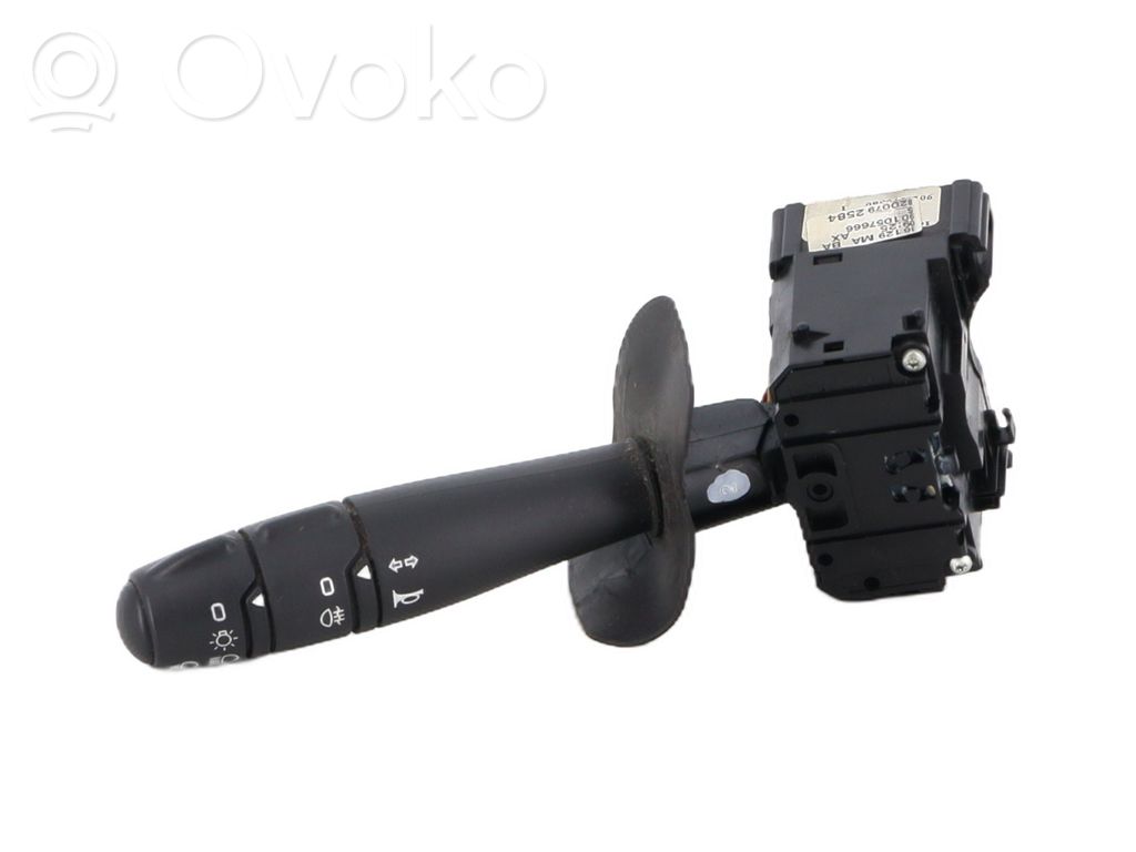 Renault Dacia Duster Indicator stalk 