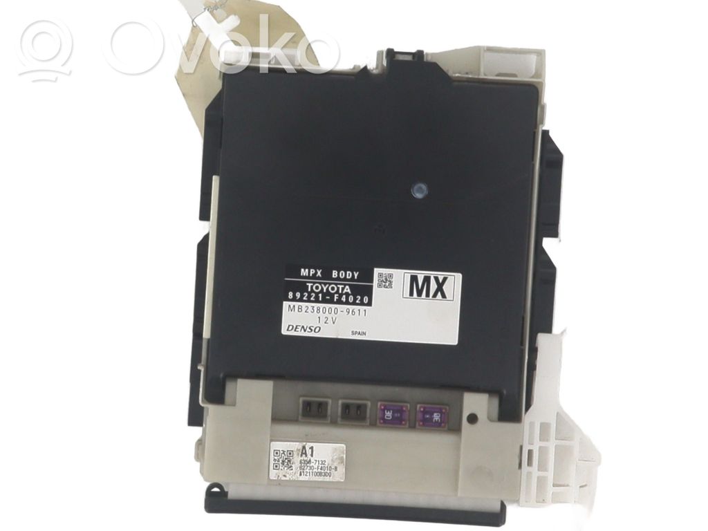 Toyota C-HR I Modul de control caroserie central 