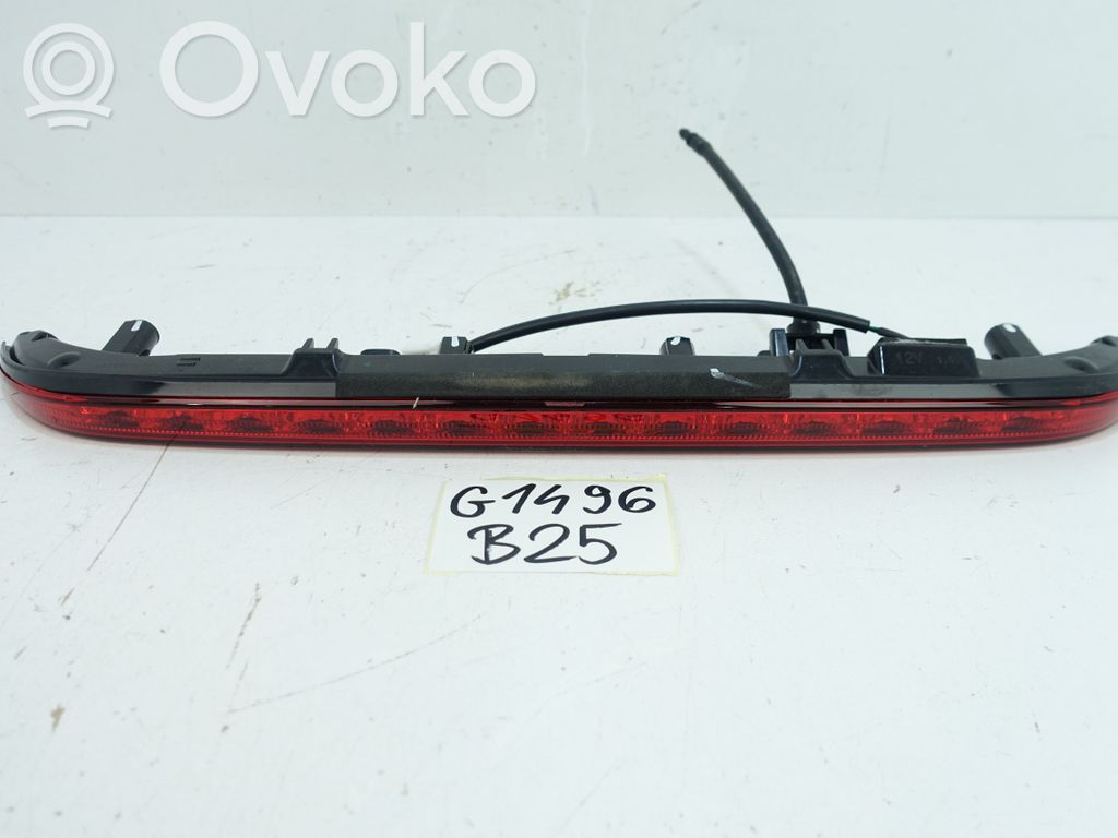 Kolmas/lisäjarruvalo   92700,92700J71