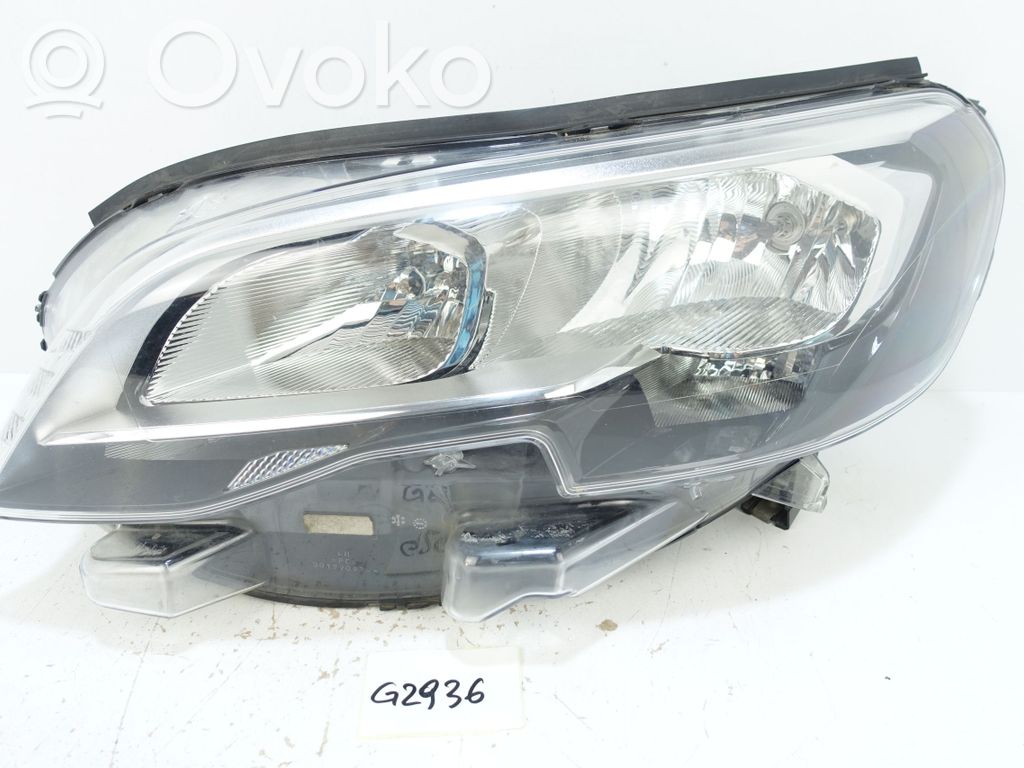Peugeot Expert Lampa przednia 