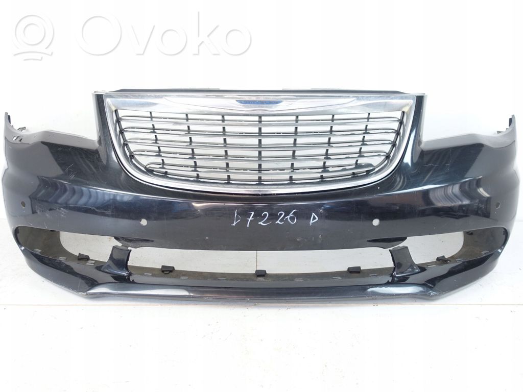 Chrysler Voyager Parachoques delantero 