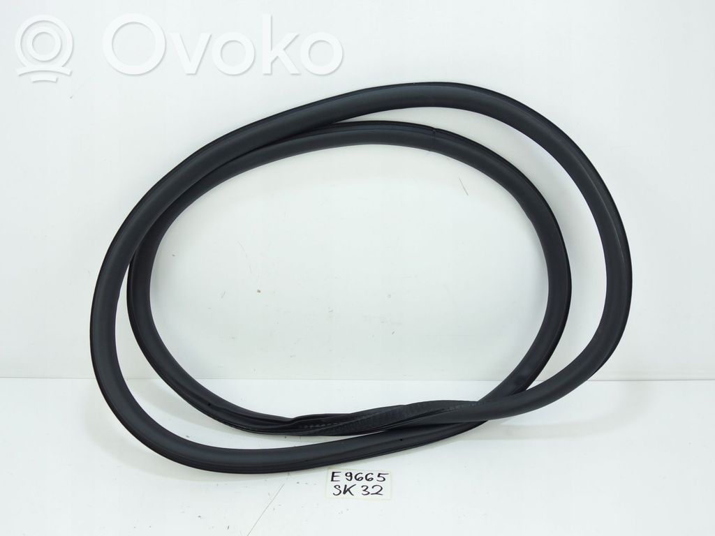 Rubber seal loading door   51938341