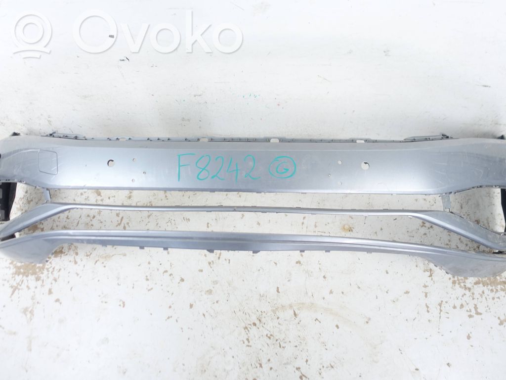 Передний бампер   3G0807221E,3G0807221E,3G0807221E