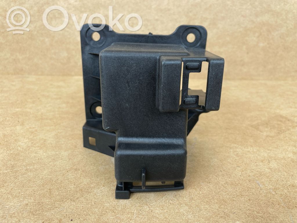 Takapuskurin kannake   AV1117A882AB,AV1117A882AB