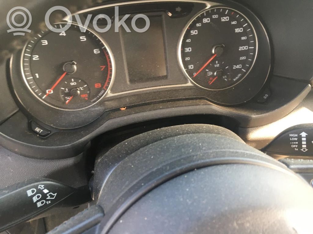 Audi A1 Spidometrs (instrumentu panelī) 