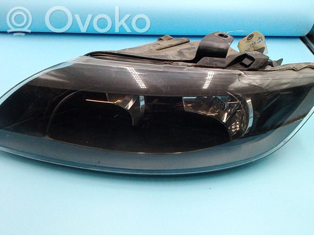 Audi Q7 4L Lampa przednia 